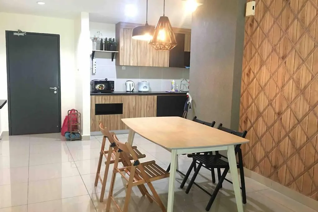 8Pax Mount Austin Midori Green Homestay Johor Bahru