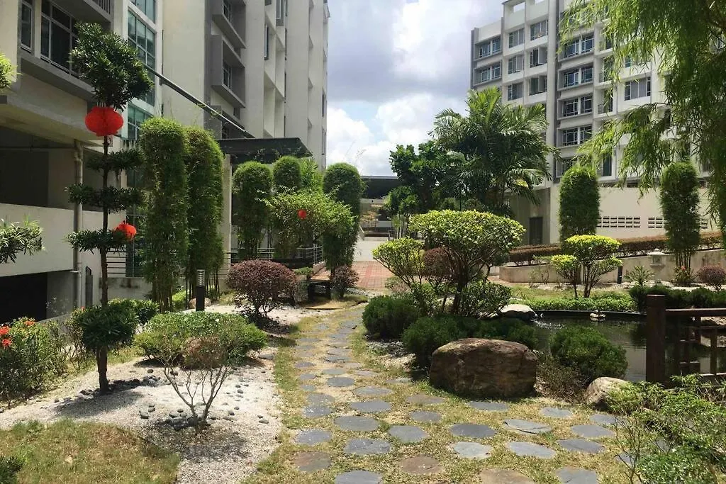8Pax Mount Austin Midori Green Homestay Johor Bahru 0*,