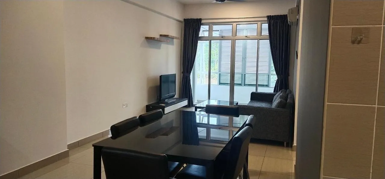 8Pax Mount Austin Midori Green Homestay Johor Bahru