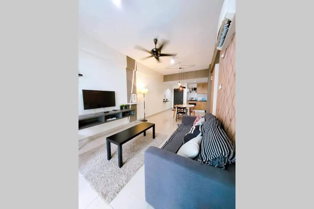 8Pax Mount Austin Midori Green Homestay Johor Bahru