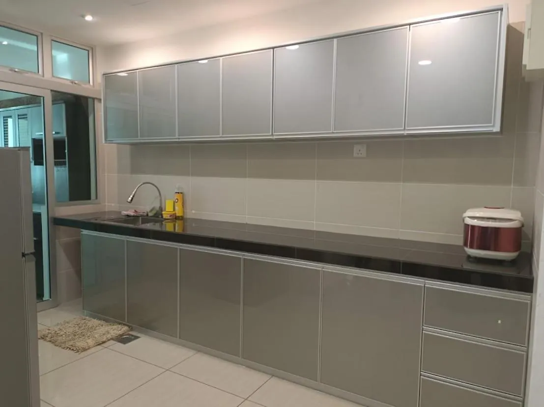 Apartment 8Pax Mount Austin Midori Green Homestay Johor Bahru